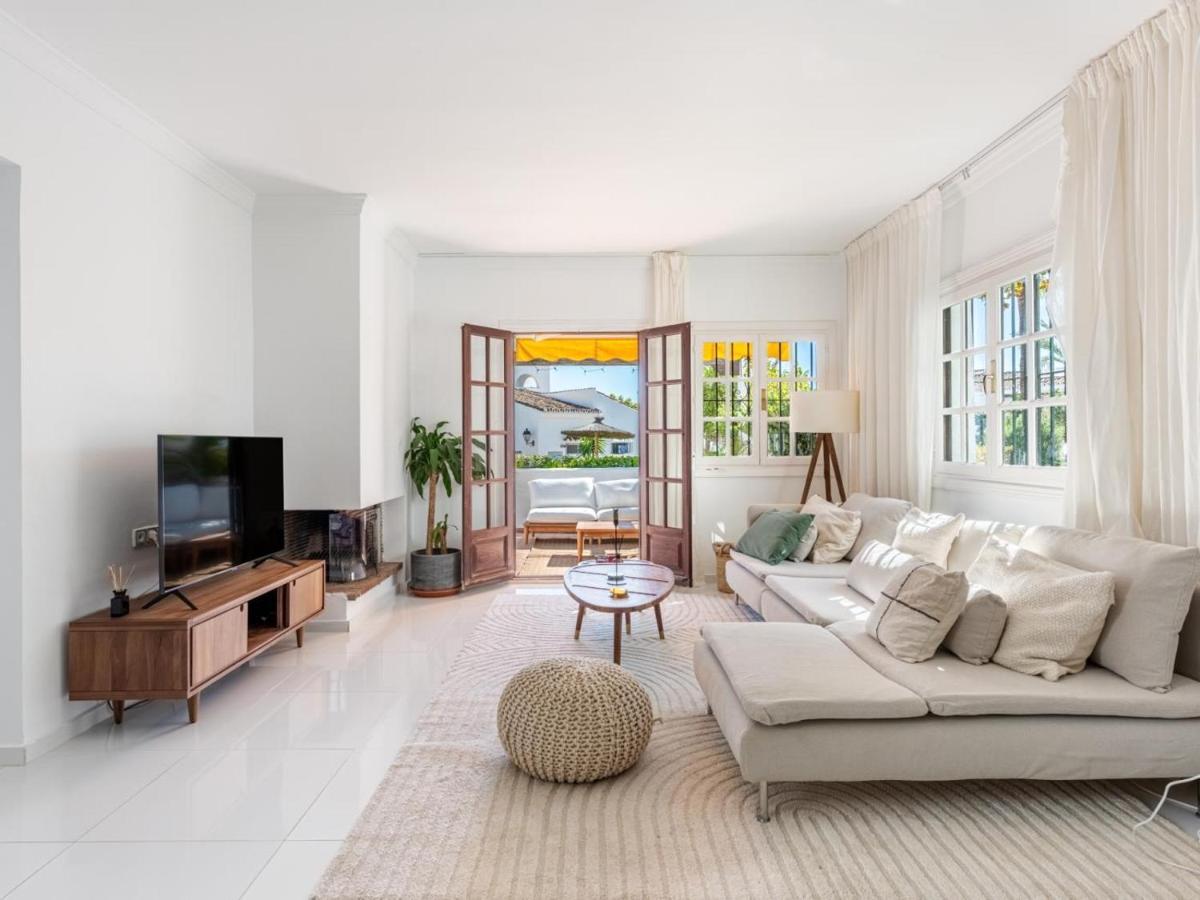 Aldea Blanca 20, 2 Bedroom Apartment *